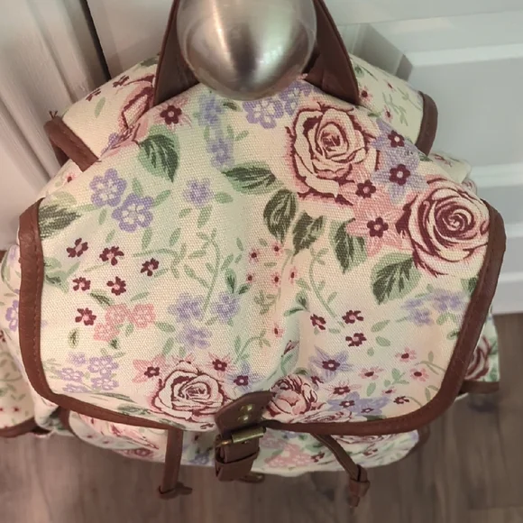 Mossimo Supply Co Cream and Brown Floral Backpack NWOT - Picture 5 of 17